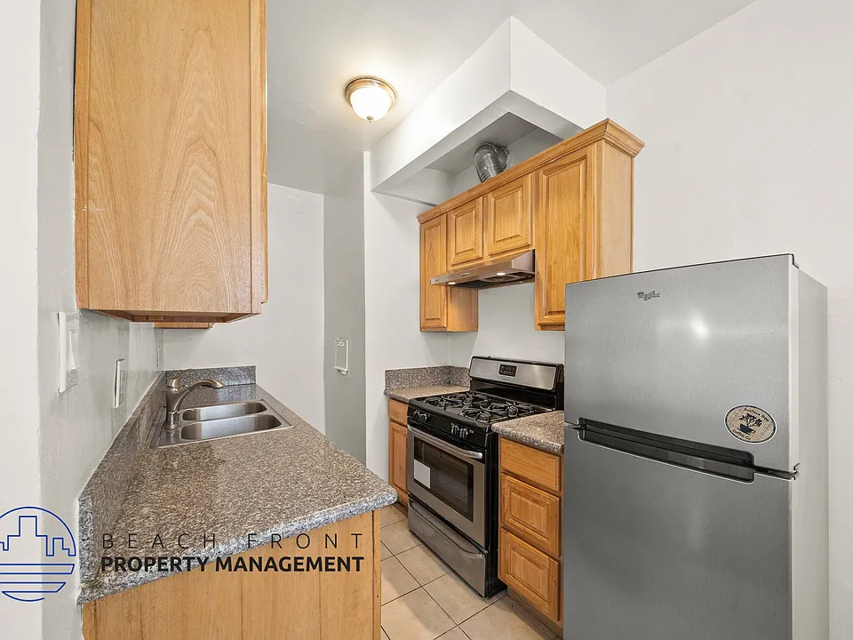 475 S. New Hampshire Ave.