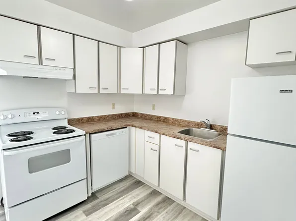 130 Bell Farm Rd #314, Barrie, ON L4M 6J4