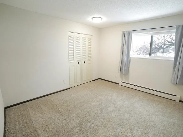 1800 Larpenteur Ave W #10 — Photo 3