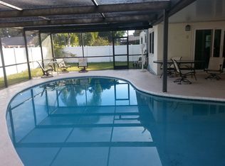 2242 Colonial Dr, Dunedin, FL 34698