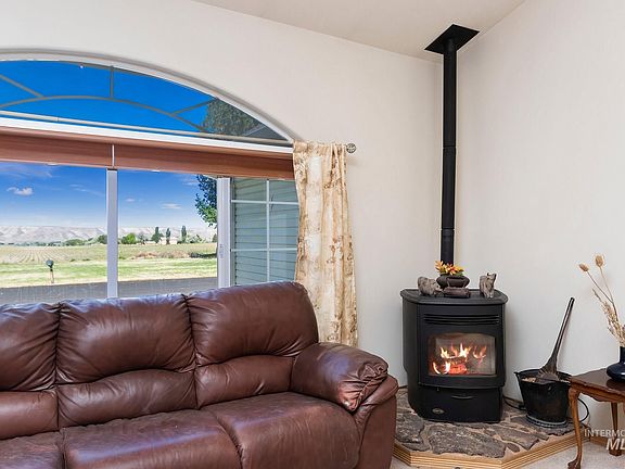 5th image of 2708 Northview Dr W