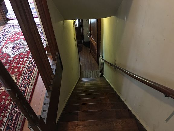 Entrance Stairwell