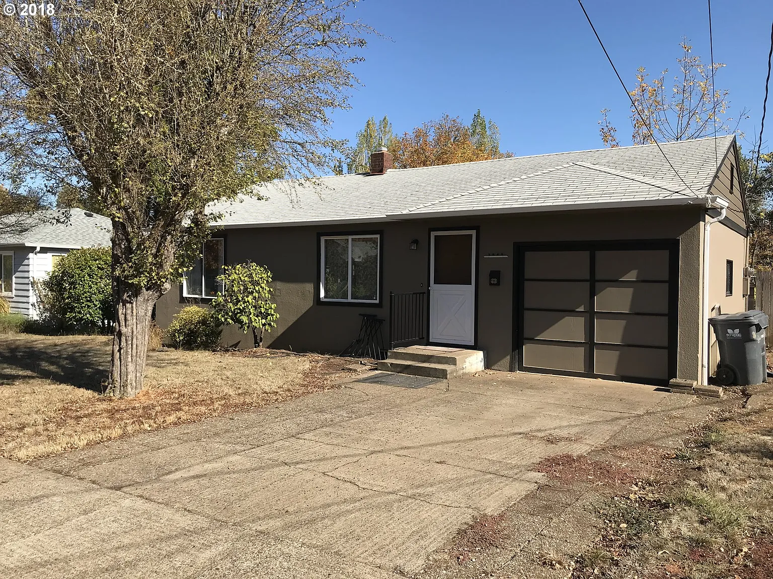 2045 Hayes St photo 1