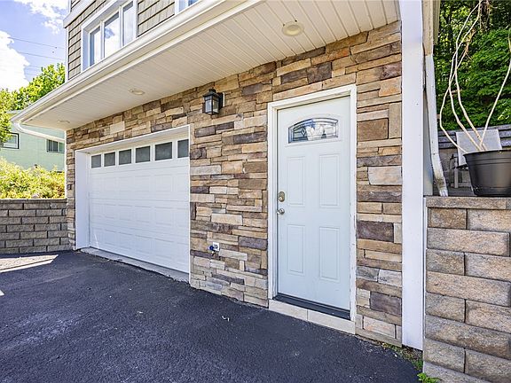 2nd image of 295 Victor Rd