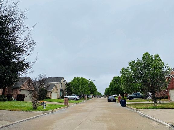 5th image of 4909 Summer Oaks Ln