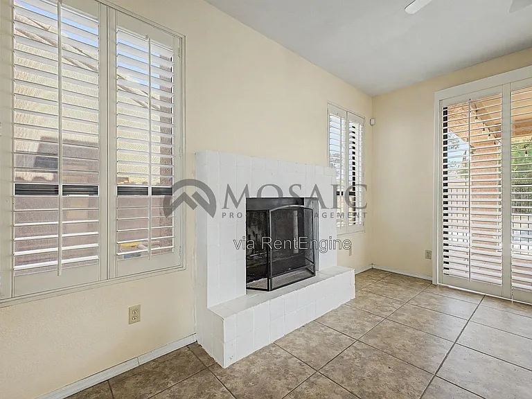 1819 E Cascade Dr — Photo 14