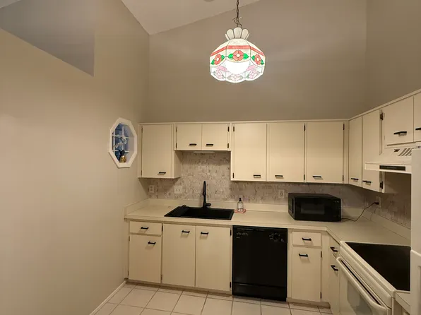 2101 Fox Chase Blvd, Palm Harbor, FL 34683