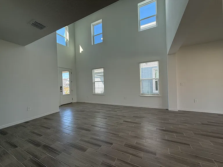 999 Ladyfish Trail St — Photo 11