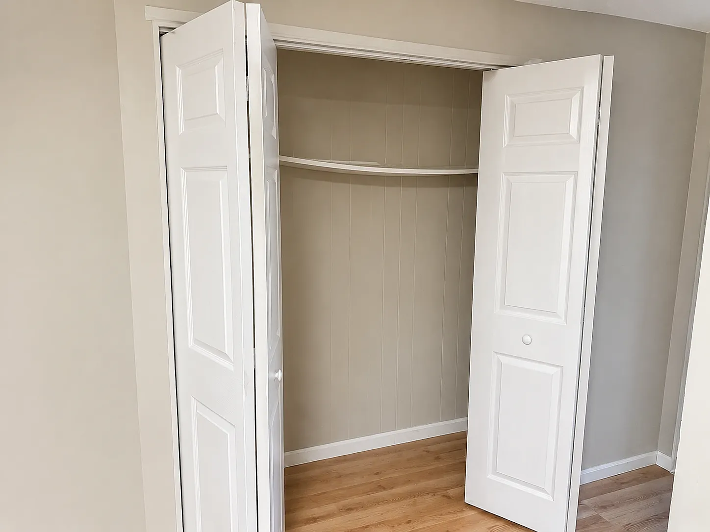4 bed, 1484 sqft, $2,995 — Photo 3