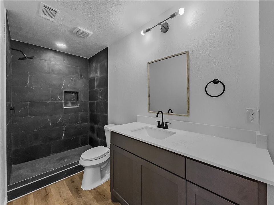 1st image of 1236 Harrison Ln
