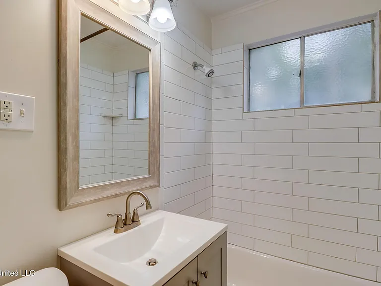 150 Pat Harrison St #2 — Photo 8