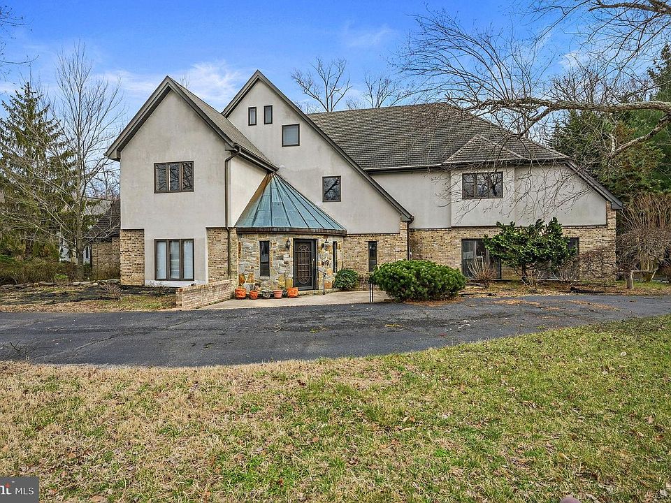 1st image of 271 Troon Rd