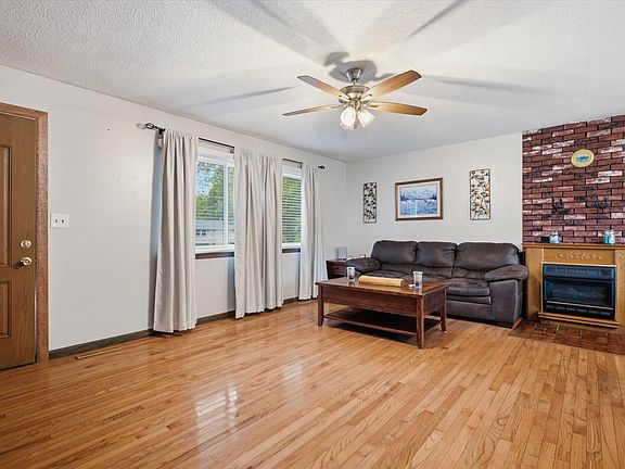 5th image of 128 Wilson Way
