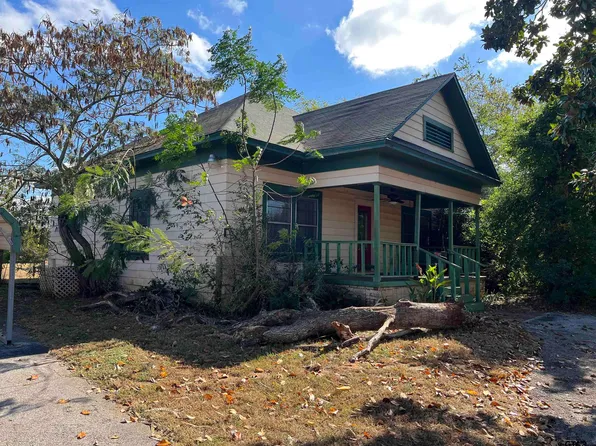 809 S Houston St, Bullard, TX 75757