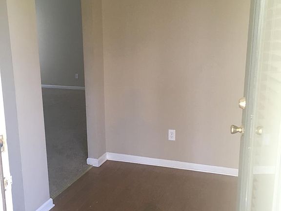 2nd image of 200 Keel Ave
