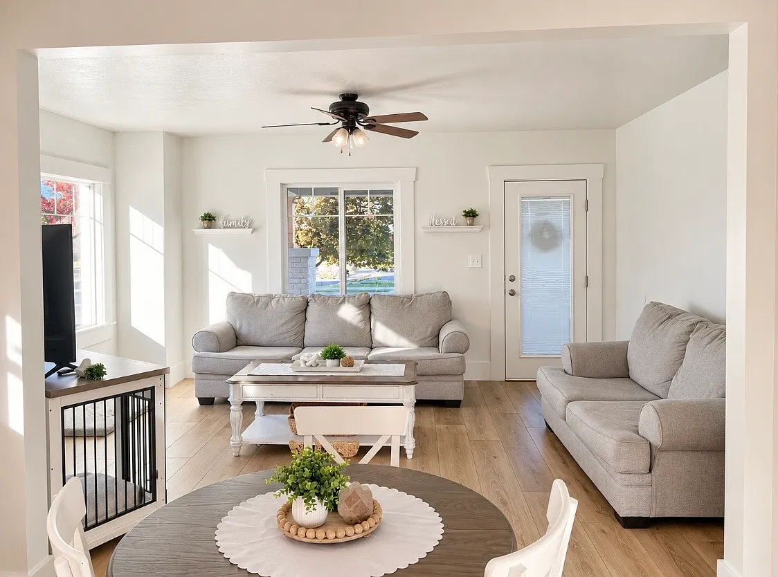 3 bed, 1824 sqft, $2,100 — Photo 1