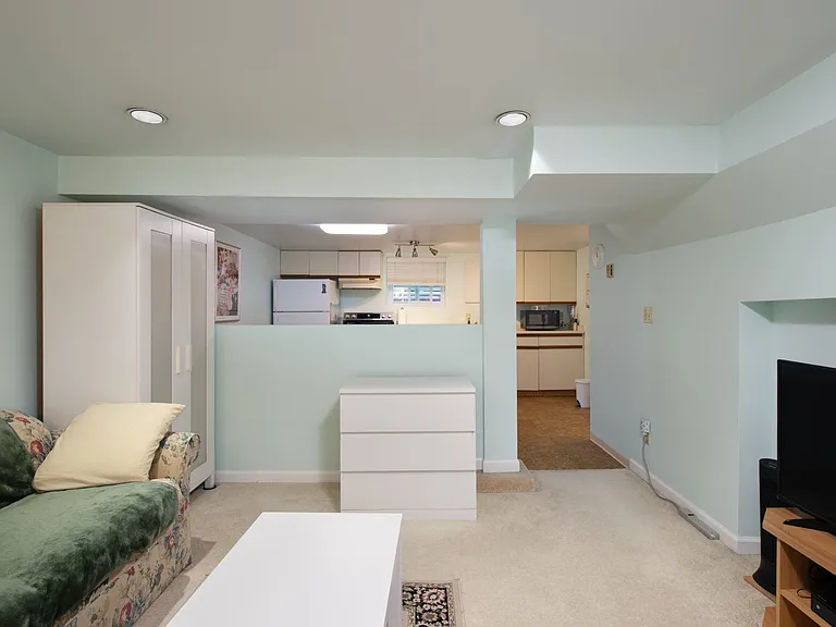 8290 Montcalm St #BASEMENT — Photo 7