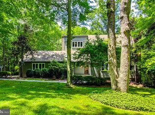 9206 Potomac Ridge Rd, Great Falls, VA 22066