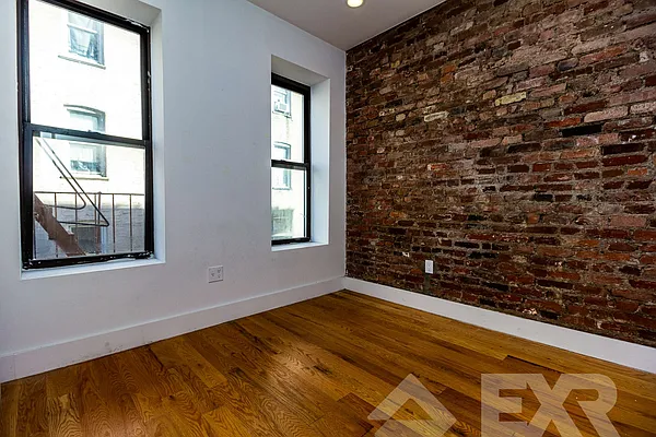 Rented by EXR | media 4