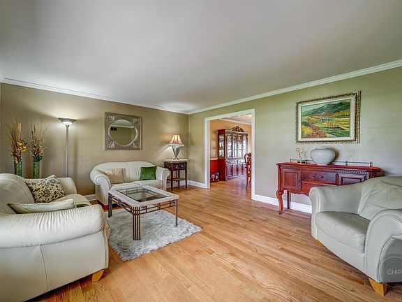 4th image of 2405 Putnam Dr