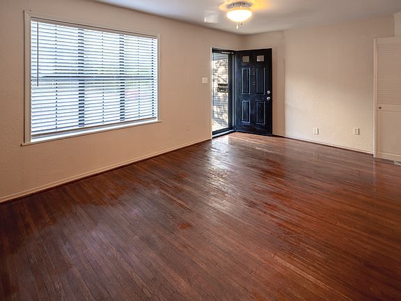 4th image of 415 Haden St