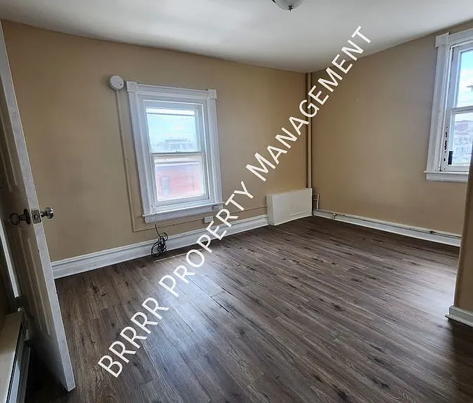 902 N 4th St #2 — Photo 11