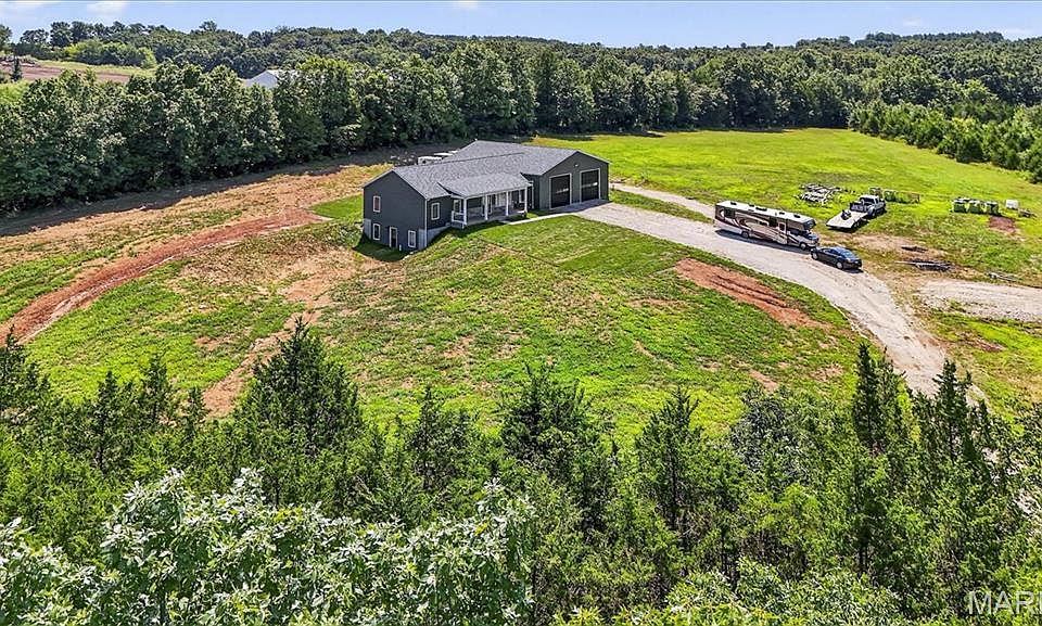 1st image of 240 Hamilton Creek Dr