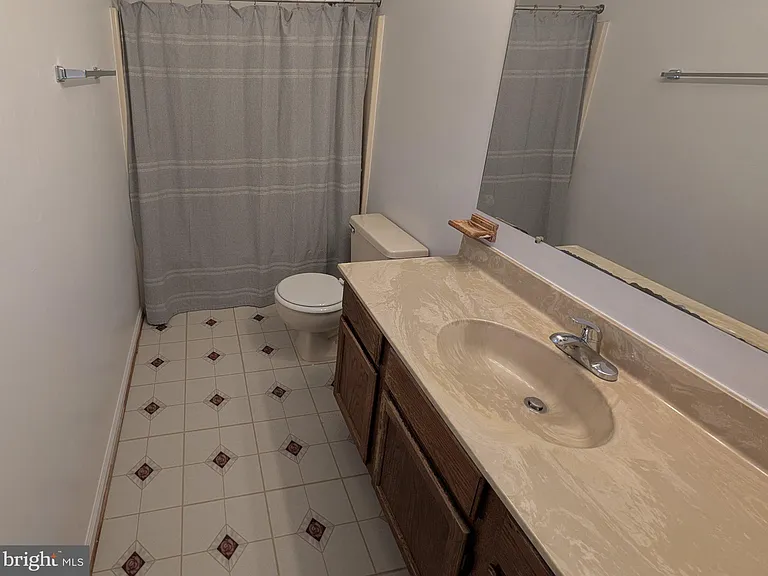 702 Wind Ridge Dr — Photo 13