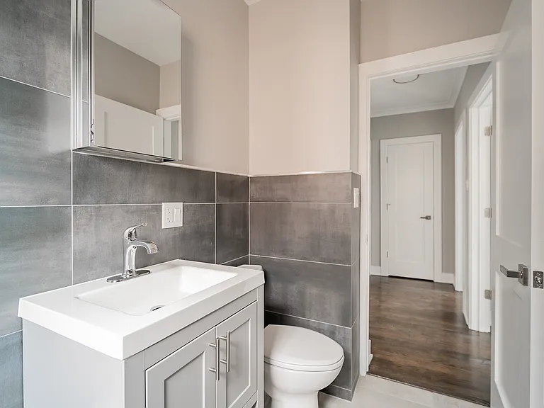 5111-21 W. Montrose Ave — Photo 10