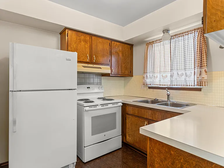 14580 Ford Ave — Photo 10