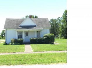 812 Main St, Palmer, IL 62556