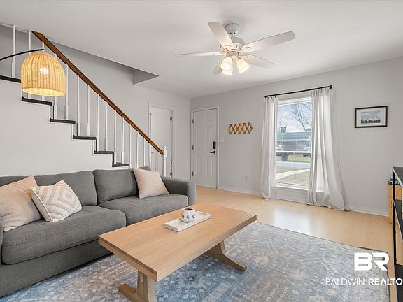 4th image of 903 Diehl Ave