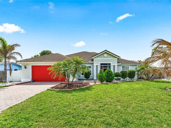 898 SW Curtis St, Port Saint Lucie, FL 34983