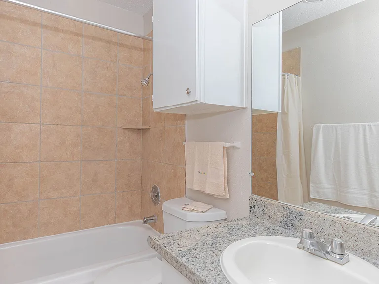 Southern Oaks Apartments — Photo 20