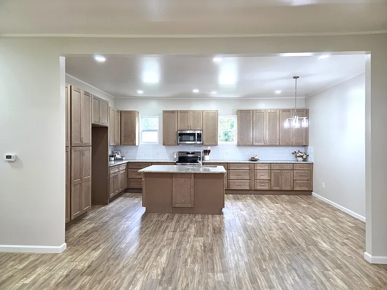 6720 Dwight Rowland Rd — Photo 3
