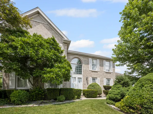 730 Kylemore Dr, Des Plaines, IL 60016