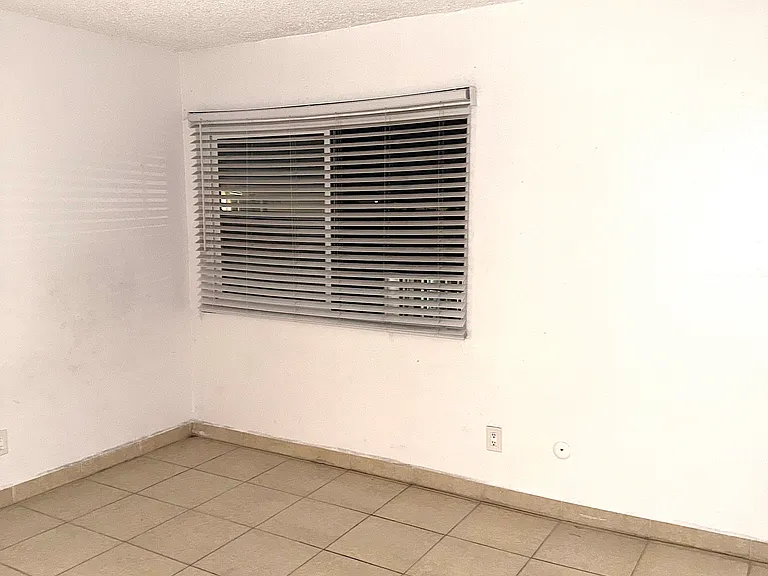 15848 Saticoy St #11 — Photo 3
