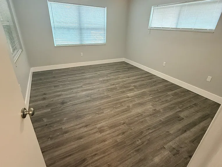 117 Watters Dr — Photo 16