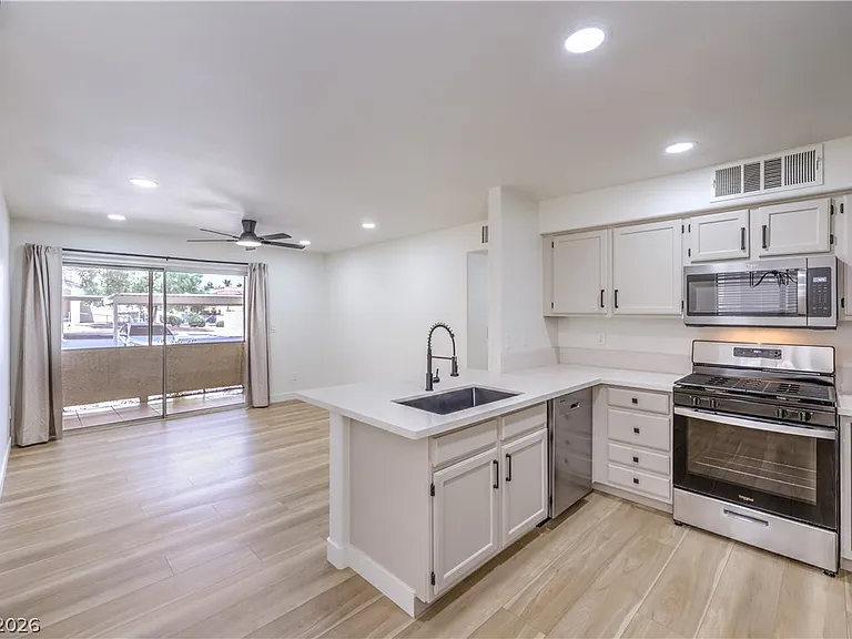 3425 E Russell Rd #147 — Photo 10
