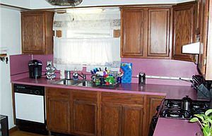 5th image of 72 Willmont St