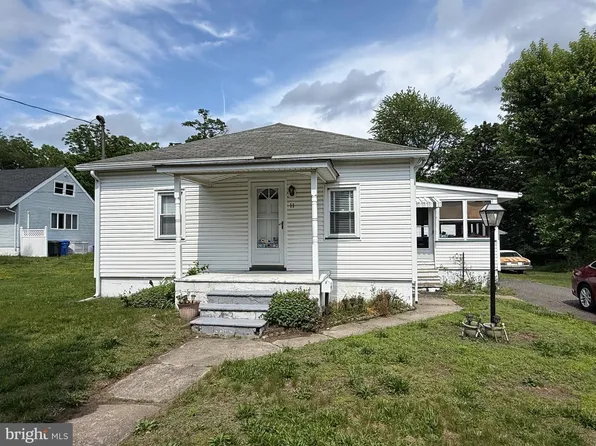 11 S Hunterdon Ave, Hainesport, NJ 08036