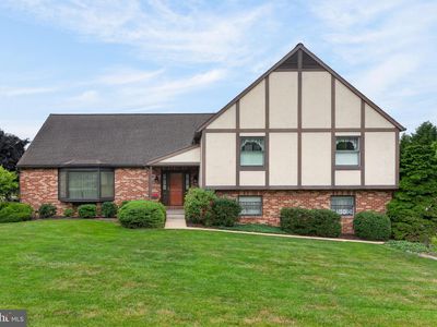 56 N Whisper Ln, New Holland, PA, 17557
