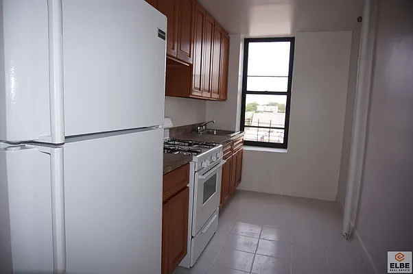 Rented by Elbe Real Estate Inc | media 4