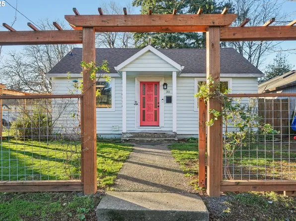 311 NE 92nd Pl, Portland, OR 97220