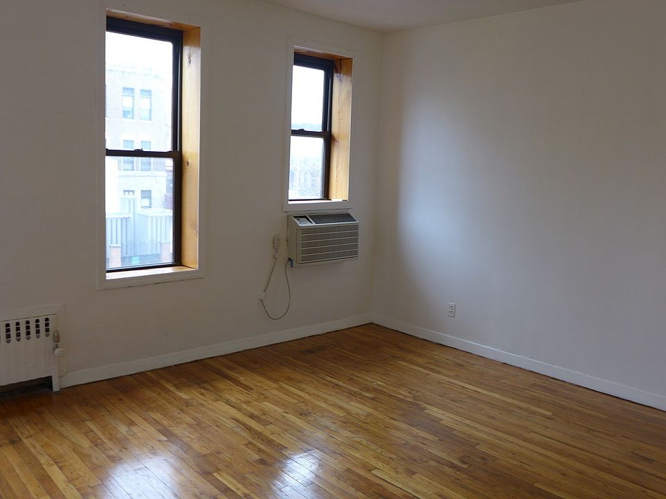 1st image of 284 7th Ave APT 2C