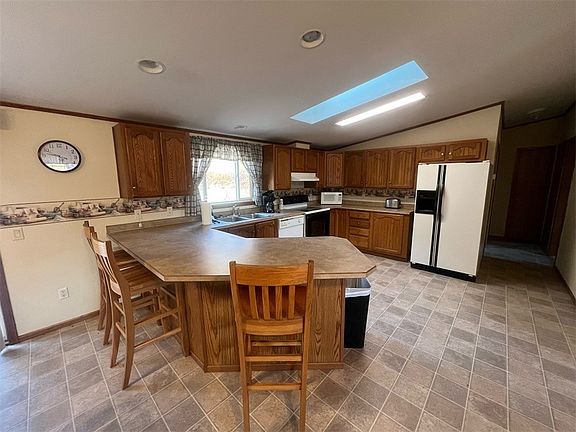 3rd image of W1178 Jahn Road