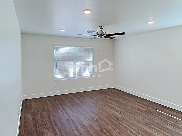 21522 S 231st St — Photo 10