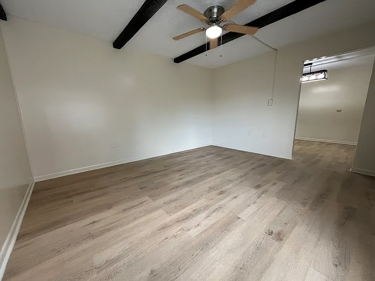 Crestwood Apartments — Photo 57