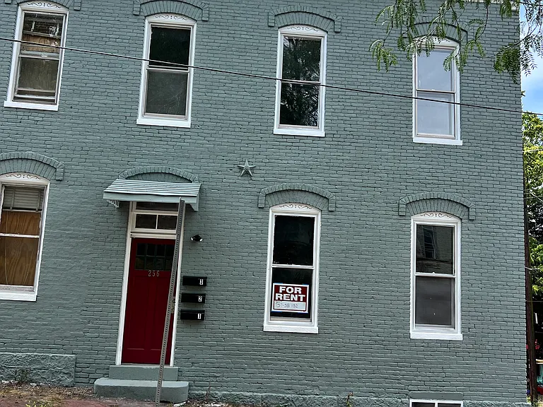 256 Columbia St #2 — Photo 2