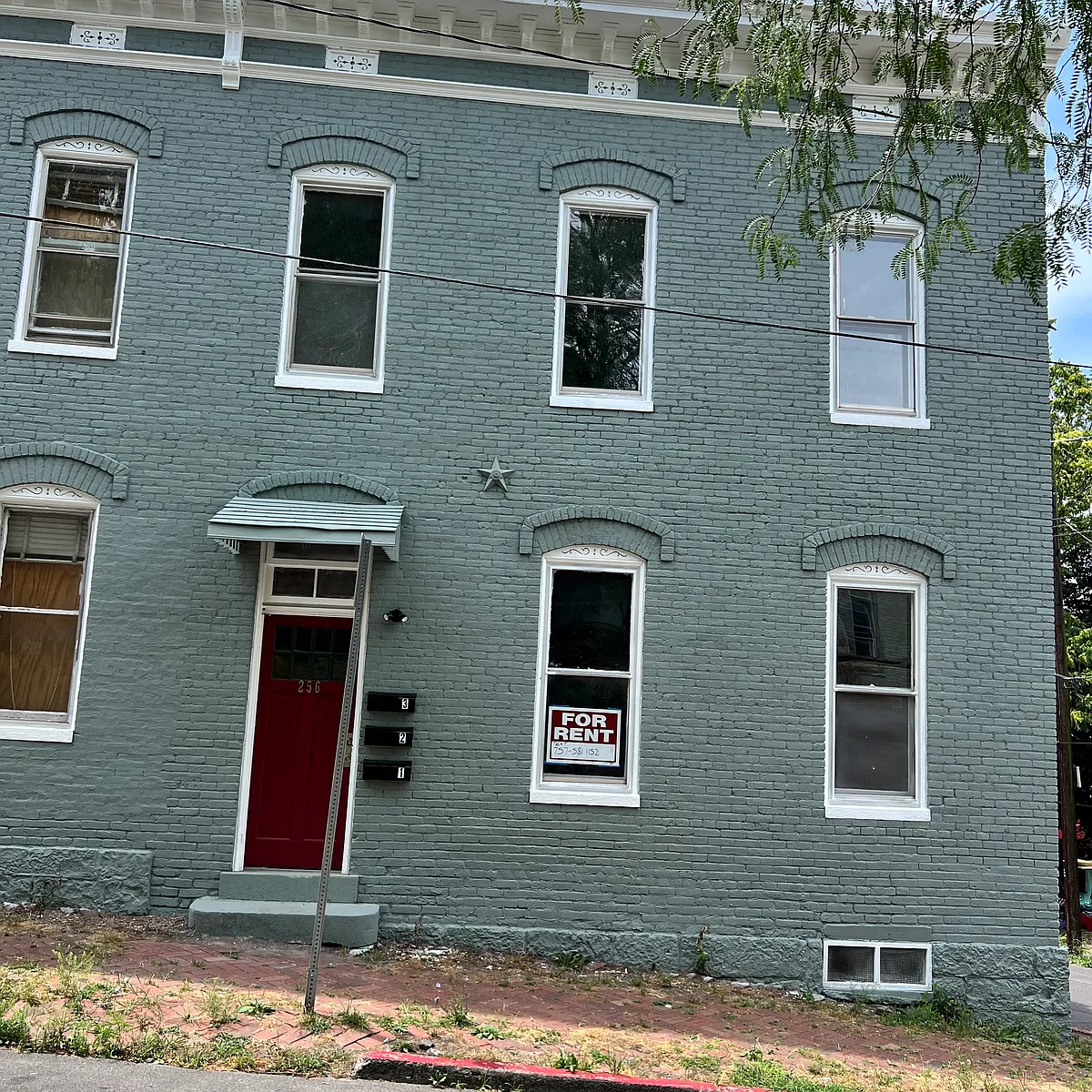 Building Photo - 256 Columbia St #2